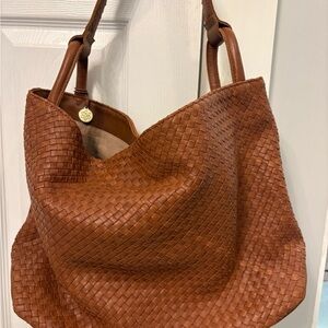 The Sak Woven Leather Los Feliz